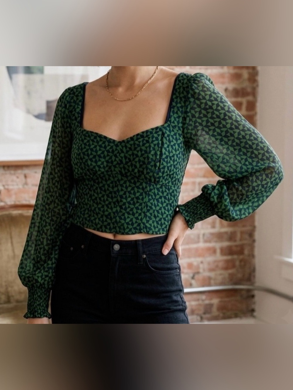Abercrombie & Fitch Green Geometric Smocked Long Sleeve Crop Top - XL